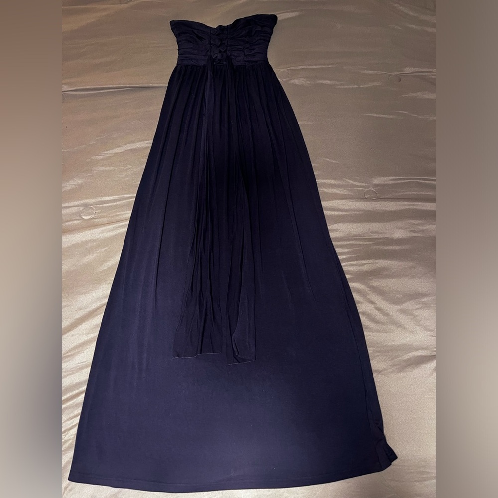 🌹 Navy strapless maxi dress with ruched detail jersey material size small - Picture 2 of 13
